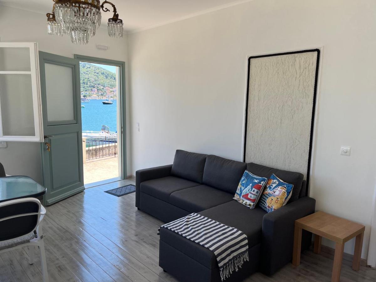 Modern Cottage On The Sea Vathy  Buitenkant foto